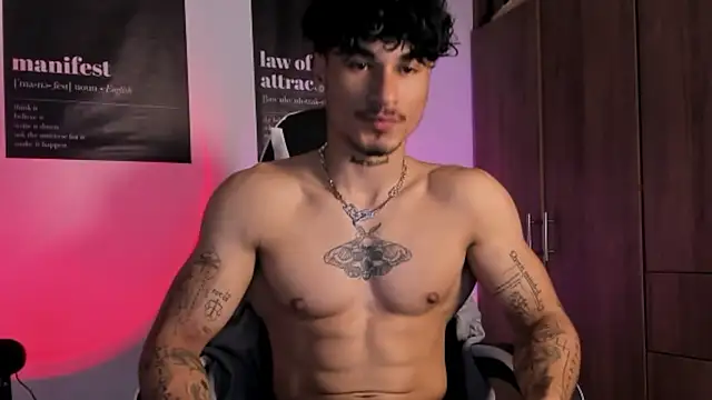 Snapshot of Thomas_Fit1 chatting on March 9, 1:31 am Thomas Fit1 online show from March 9, 1:31 am