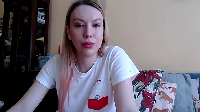 Snapshot of Scarlettford chatting on December 19, 10:34 am Scarlettford online show from December 19, 10:34 am