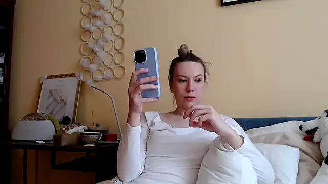 Snapshot of Scarlettford chatting on March 21, 11:22 am Scarlettford online show from March 21, 11:22 am