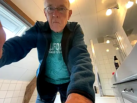 Snapshot of martxxxxx chatting on September 13, 9:53 am martxxxxx online show from September 13, 9:53 am