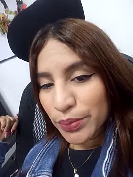 AnthonelaDuque online show from December 16, 12:48 am