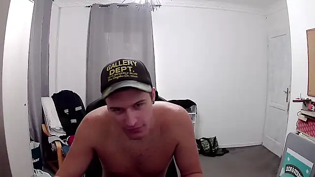 Snapshot of PKrisztian chatting on October 7, 1:30 pm PKrisztian online show from October 7, 1:30 pm