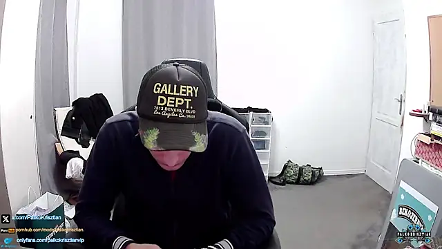 Snapshot of PKrisztian chatting on November 26, 8:43 pm PKrisztian online show from November 26, 8:43 pm