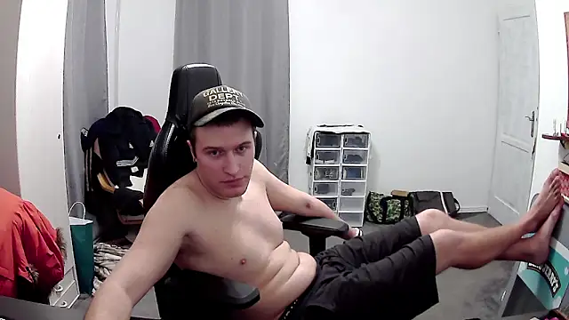 PKrisztian online show from April 25, 10:40 pm