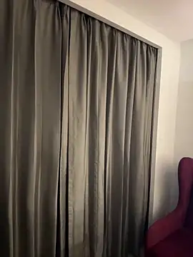 jAsMinE678 online show from May 11, 6:38 pm