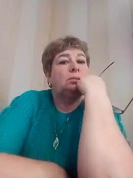 Snapshot of Lee_Nell chatting on December 2, 4:31 am Lee Nell online show from December 2, 4:31 am