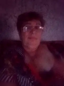 Snapshot of Lee_Nell chatting on December 2, 11:01 am Lee Nell online show from December 2, 11:01 am