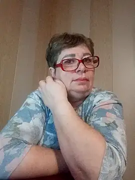Snapshot of Lee_Nell chatting on February 12, 2:14 am Lee Nell online show from February 12, 2:14 am