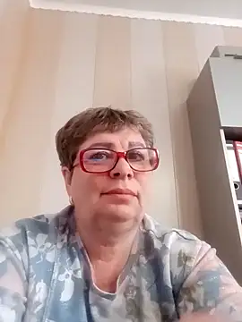 Snapshot of Lee_Nell chatting on February 14, 3:00 am Lee Nell online show from February 14, 3:00 am