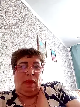 Snapshot of Lee_Nell chatting on March 6, 8:19 am Lee Nell online show from March 6, 8:19 am