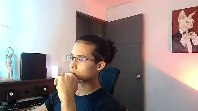 Snapshot of alejo_x3 chatting on February 28, 3:48 am alejo x3 online show from February 28, 3:48 am