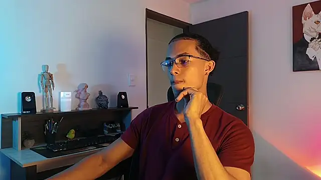 Snapshot of alejo_x3 chatting on October 7, 10:07 pm alejo x3 online show from October 7, 10:07 pm