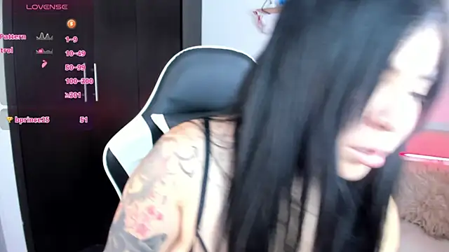 Snapshot of AilynRed chatting on September 12, 10:10 pm AilynRed online show from September 12, 10:10 pm