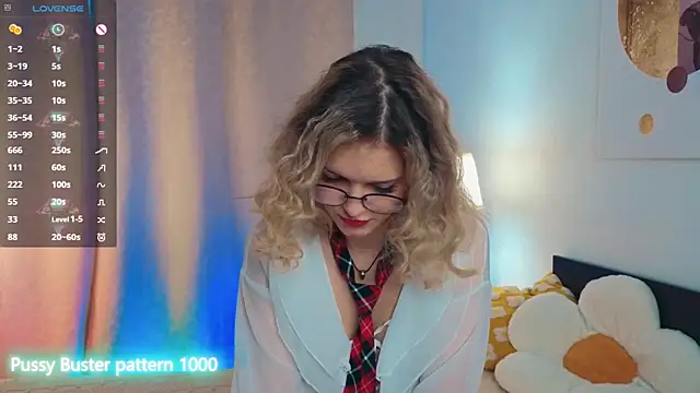 KimberliDean online show from December 9, 7:17 am