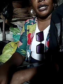 Snapshot of Babez_show chatting on November 4, 1:21 pm Babez show online show from November 4, 1:21 pm