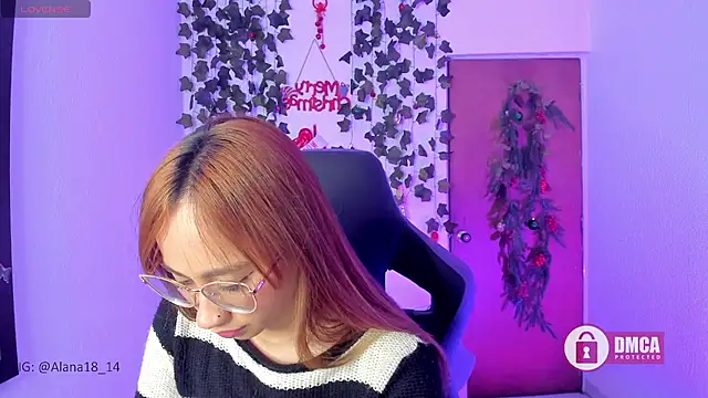 Snapshot of Alana_Pherson chatting on December 21, 4:19 am Alana Pherson online show from December 21, 4:19 am