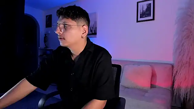 a lejandro 0 8 online show from November 19, 3:56 pm