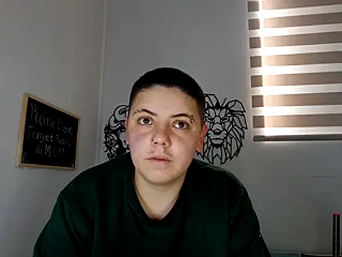 Snapshot of aron_lettone01 chatting on October 23, 5:33 pm aron lettone01 online show from October 23, 5:33 pm