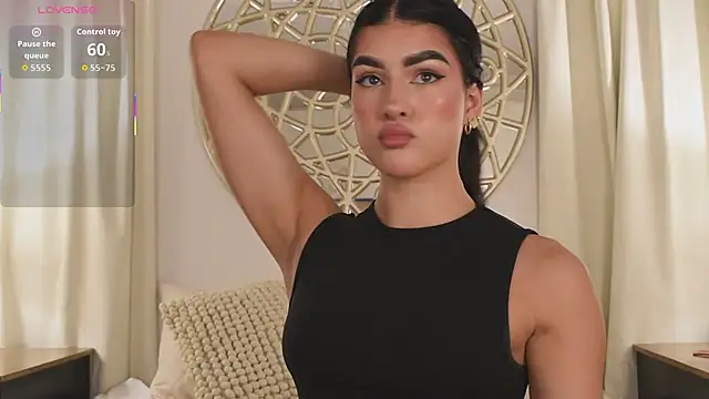 Snapshot of Antonellaparis_ chatting on October 17, 2:26 am Antonellaparis online show from October 17, 2:26 am