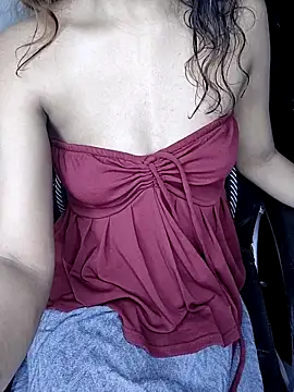 Snapshot of Leeeezzzz_roy chatting on October 7, 10:18 pm Leeeezzzz roy online show from October 7, 10:18 pm