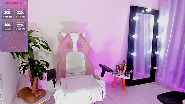 EmmaRusellx online show from March 7, 5:43 pm