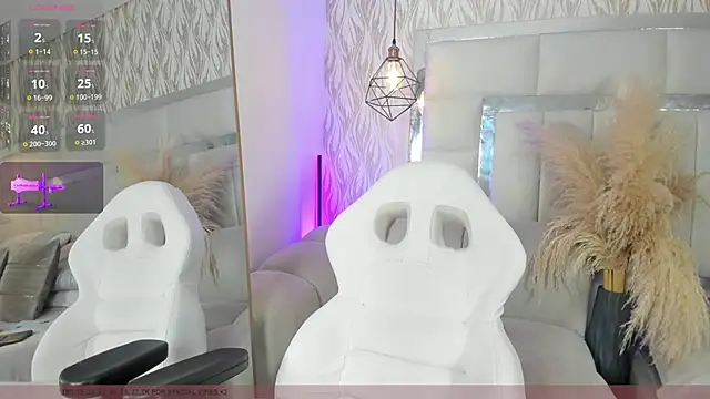 Snapshot of 1m_Joel chatting on November 23, 4:34 am 1m Joel online show from November 23, 4:34 am