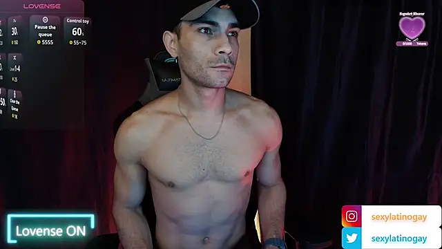 sexyboycolombi4 online show from January 12, 12:05 am