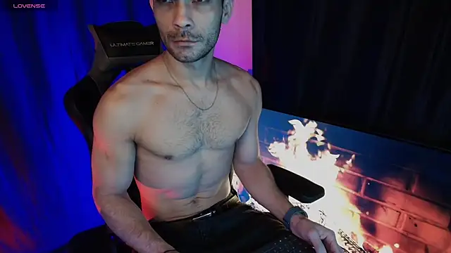 sexyboycolombi4 online show from February 10, 9:02 am