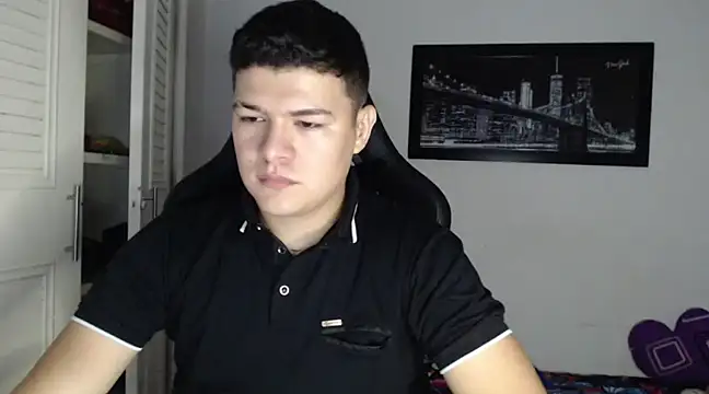 Snapshot of Plug_Control chatting on December 29, 3:11 am Plug Control online show from December 29, 3:11 am