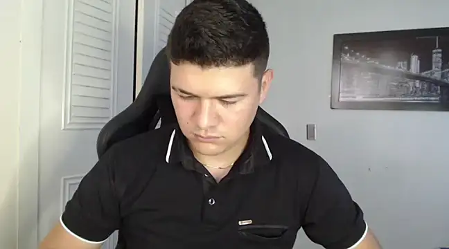 Snapshot of Plug_Control chatting on January 8, 8:07 pm Plug Control online show from January 8, 8:07 pm