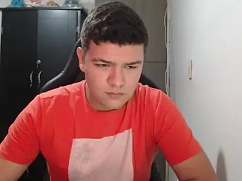 Snapshot of Plug_Control chatting on February 27, 3:37 pm Plug Control online show from February 27, 3:37 pm