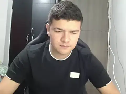 Snapshot of Plug_Control chatting on March 2, 2:21 pm Plug Control online show from March 2, 2:21 pm