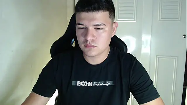 Snapshot of Plug_Control chatting on September 24, 4:16 am Plug Control online show from September 24, 4:16 am