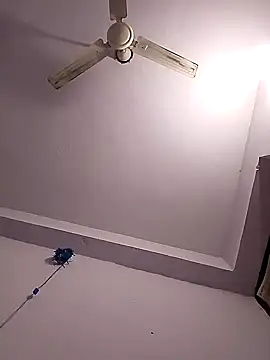 Snapshot of HangdogBeggary chatting on February 12, 5:58 pm HangdogBeggary online show from February 12, 5:58 pm