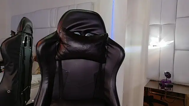 lia mariana online show from September 25, 3:27 pm