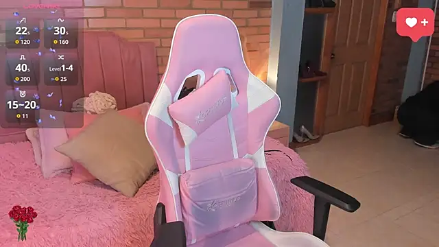 Amy joones online show from July 15, 11:04 am