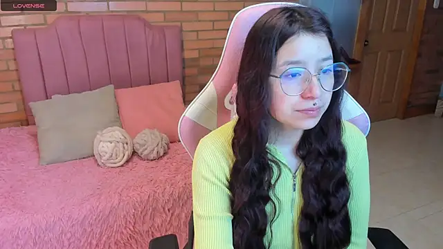 Amy joones online show from July 28, 11:17 am
