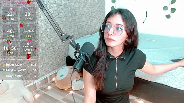 emma unu online show from February 13, 5:16 am