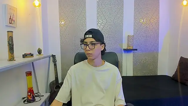 Nikolay Gregori online show from October 22, 4:13 am