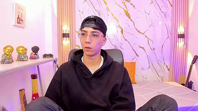 Nikolay Gregori online show from February 3, 3:48 am