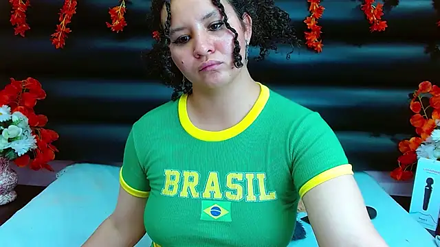 Snapshot of AlaSmith chatting on February 4, 4:59 am AlaSmith online show from February 4, 4:59 am