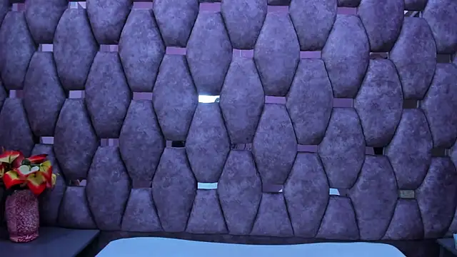 Snapshot of AlaSmith chatting on November 19, 2:22 am AlaSmith online show from November 19, 2:22 am