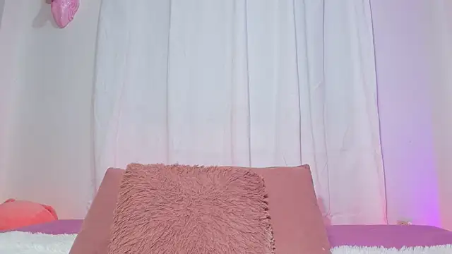 emy colee online show from July 11, 2:47 am