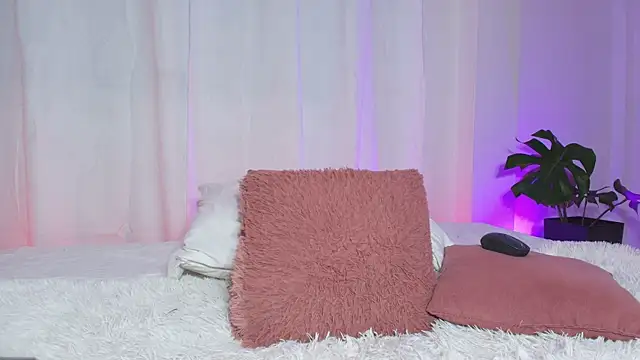 emy colee online show from July 21, 2:47 am