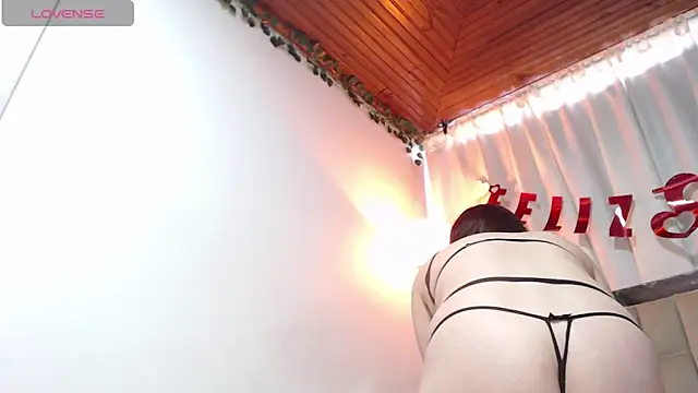 Snapshot of Eda_Bonne chatting on February 11, 12:37 pm Eda Bonne online show from February 11, 12:37 pm