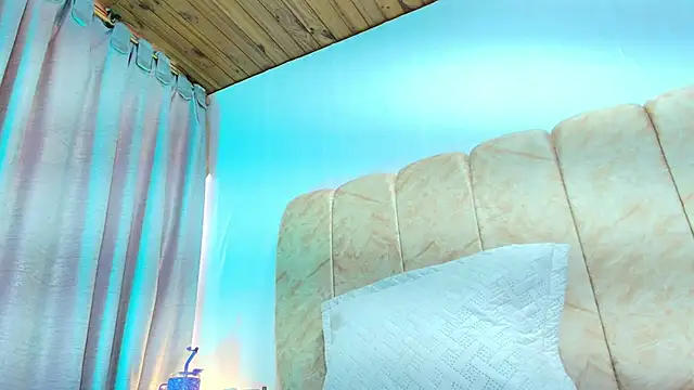 Snapshot of Eda_Bonne chatting on September 9, 12:48 pm Eda Bonne online show from September 9, 12:48 pm