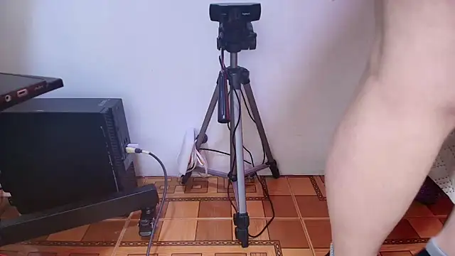 Snapshot of Eda_Bonne chatting on October 6, 12:57 pm Eda Bonne online show from October 6, 12:57 pm