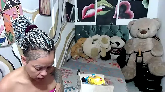 Snapshot of manzanahot9 chatting on October 29, 10:50 am manzanahot9 online show from October 29, 10:50 am