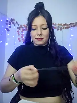 Snapshot of kristal_ktl chatting on November 12, 1:06 am kristal ktl online show from November 12, 1:06 am