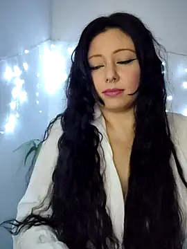 Snapshot of kristal_ktl chatting on December 14, 1:11 am kristal ktl online show from December 14, 1:11 am